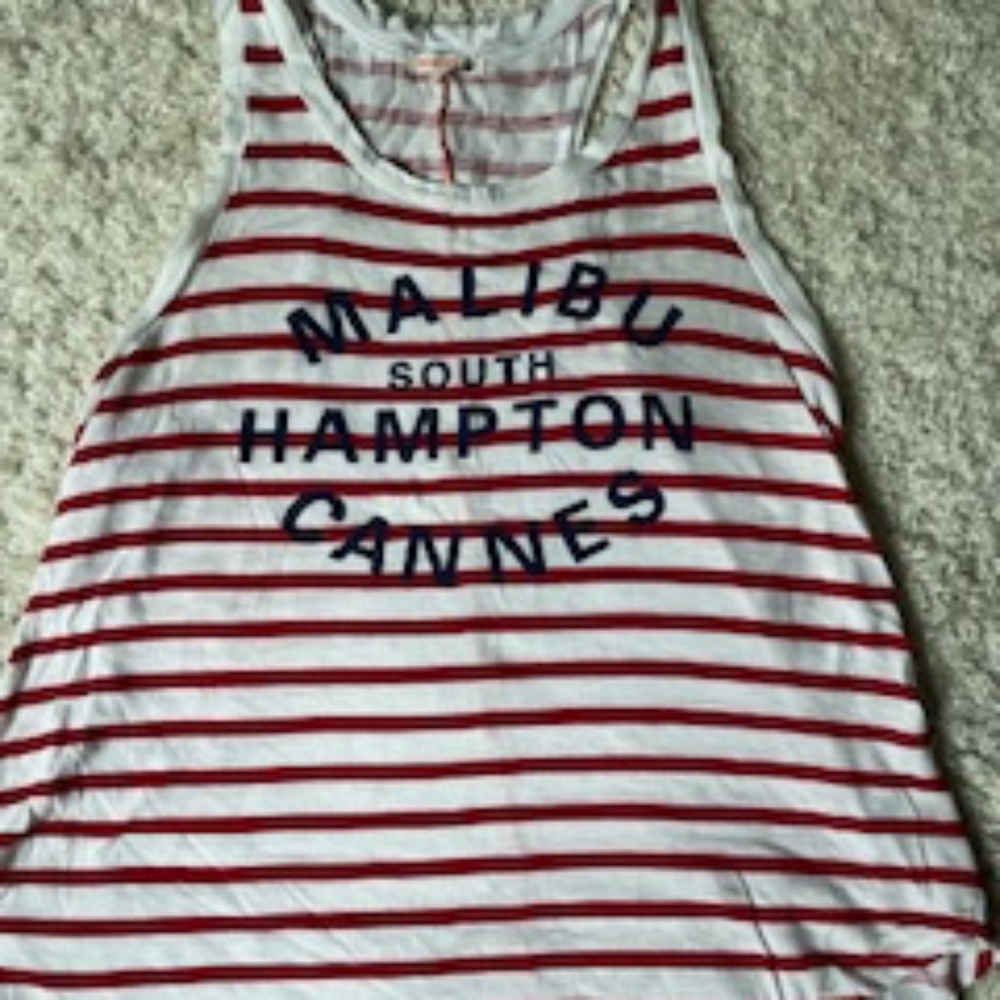 Sundry Tank Size Small